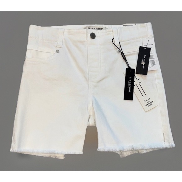 NEW Liverpool Los‎ Angeles Gia Glider Cruiser White Denim Shorts Frayed Hem 0/25 - Picture 1 of 10